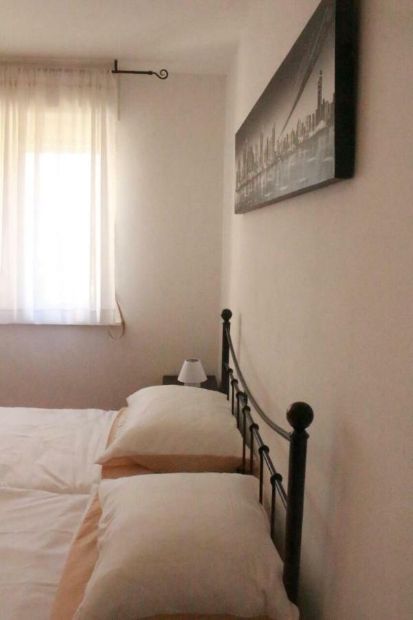 Apartment Monte Paradiso Пула Екстер'єр фото